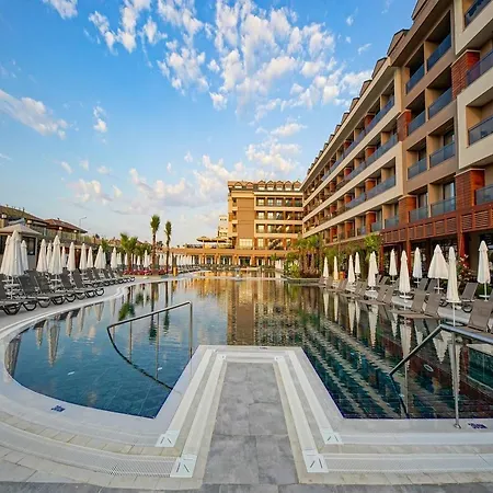 Aletris Deluxe & 4* Gundogdu (Side)