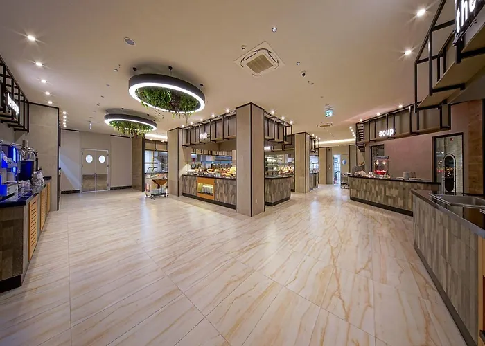 Aletris Deluxe & מלון