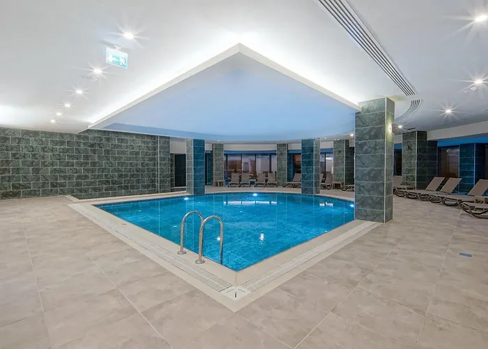 Aletris Deluxe & מלון 4*